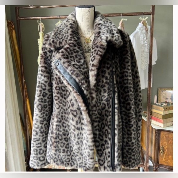 Calvin Klein Leopard Print Faux Fur Coat - Picture 3 of 5
